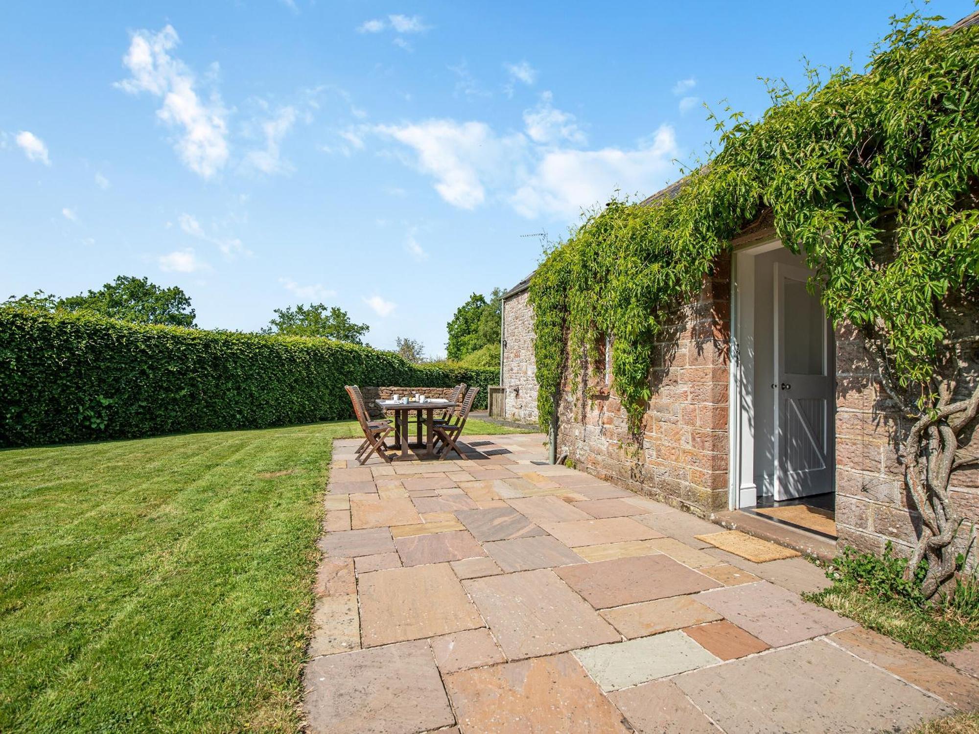 Haytongate Barn Villa Walton  Exterior photo